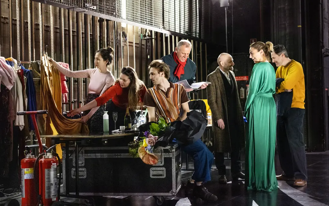 Scènefoto van De Hoe met Opening Night