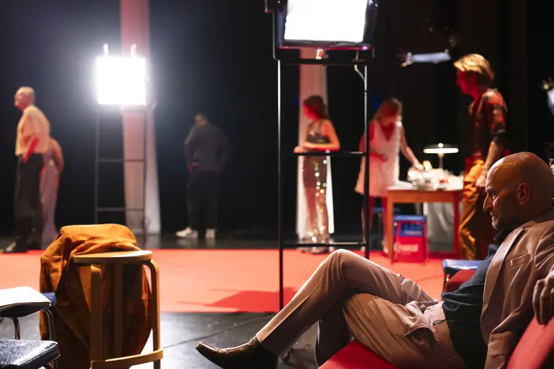Scenefoto van De Hoe met Opening Night