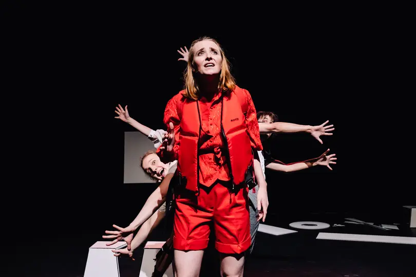 Fringe_Wie de fuck_Tess Janssen 4