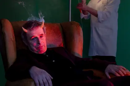 Lebbis Satan is moe Liggend fotocredits Martin Oudshoorn