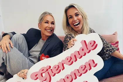 Vivian Reijs en Tanja Jess_De Gierende Hormonen Show_ 2627_2026 05 13 124456_fceu