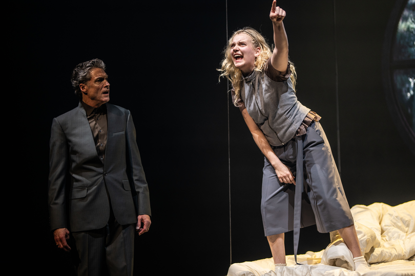 Scènefoto Romeo en Julia Theater Oostpool foto Bart Grietens 12