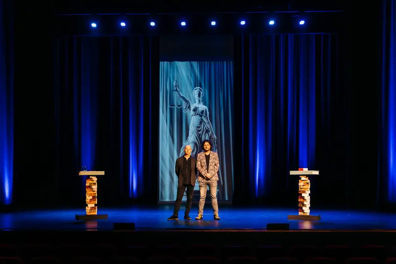 Scènefoto's Job Knoester met TBS