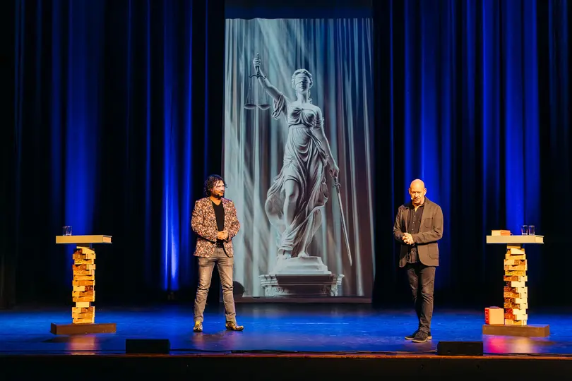 Scènefoto's Job Knoester met TBS