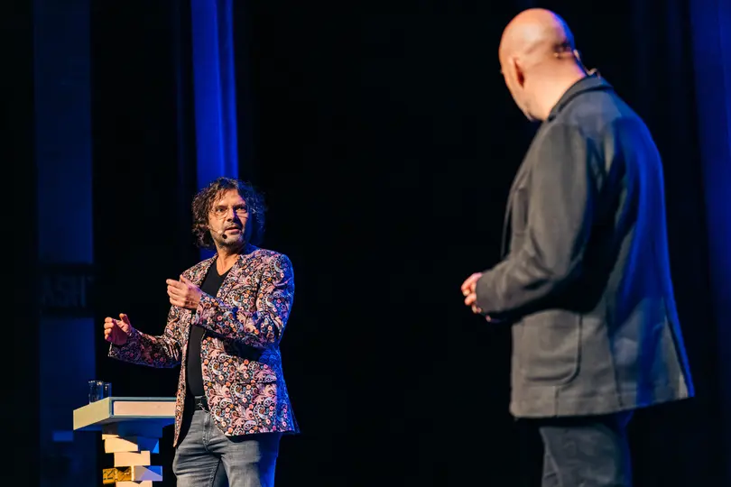 Scènefoto's Job Knoester met TBS
