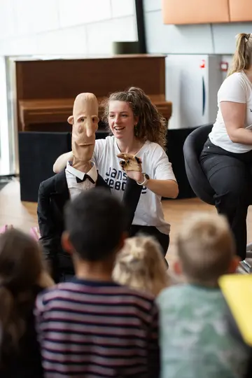 De Voorleeskampioen Een ober van niks Jansen en de Boer Froukje Klop 4