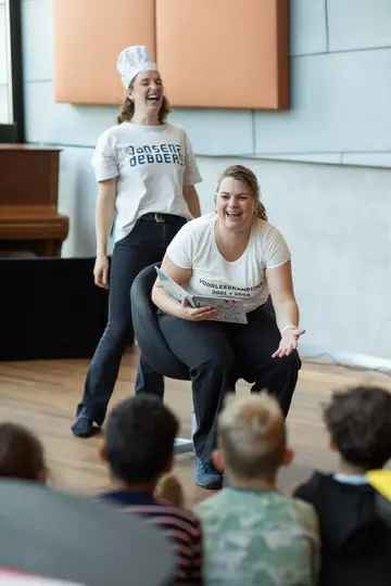 De Voorleeskampioen Een ober van niks Jansen en de Boer Froukje Klop 9