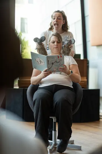 De Voorleeskampioen Een ober van niks Jansen en de Boer Froukje Klop 10